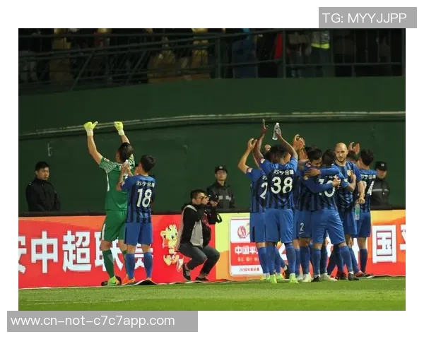 江苏苏宁与广州富力足协杯激战在即球迷期待精彩对决