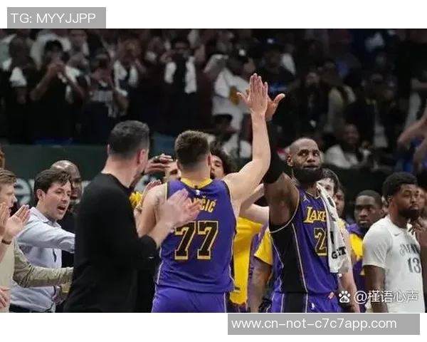 湖人对决独行侠精彩回放1月8日比赛全程回顾与精彩瞬间分析